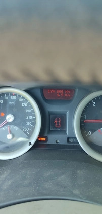 Renault Megane cena 3900 przebieg: 174866, rok produkcji 2004 z Mielec małe 29